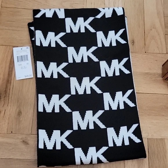 Michael Kors Monogram Black and White Scarf - Picture 1 of 2